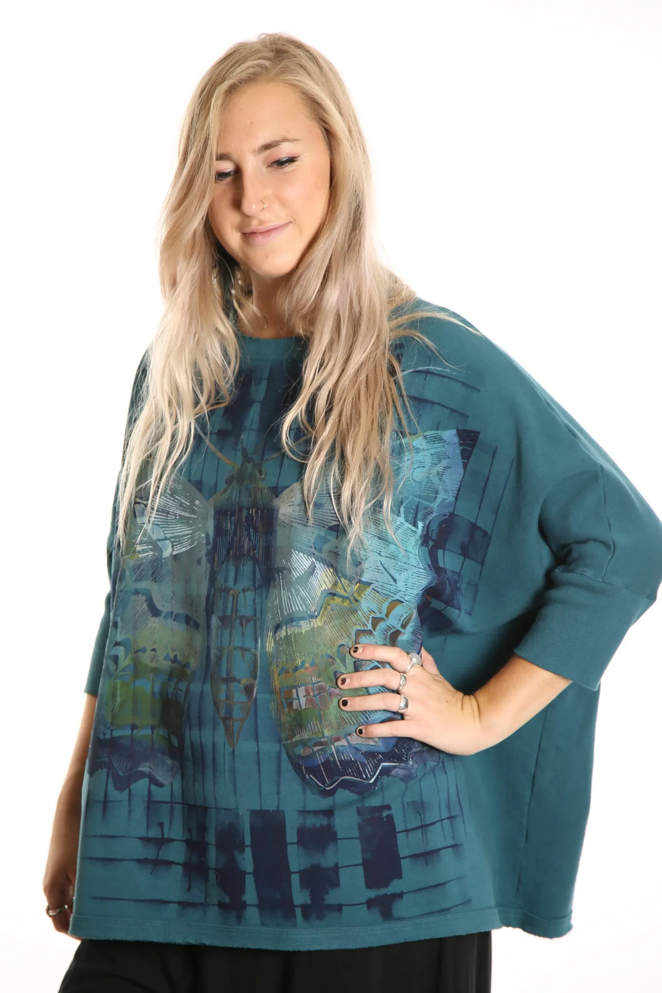 2210  Cozy Fleece Square Sweatshirt Printed Peacock Genus: Charaxes