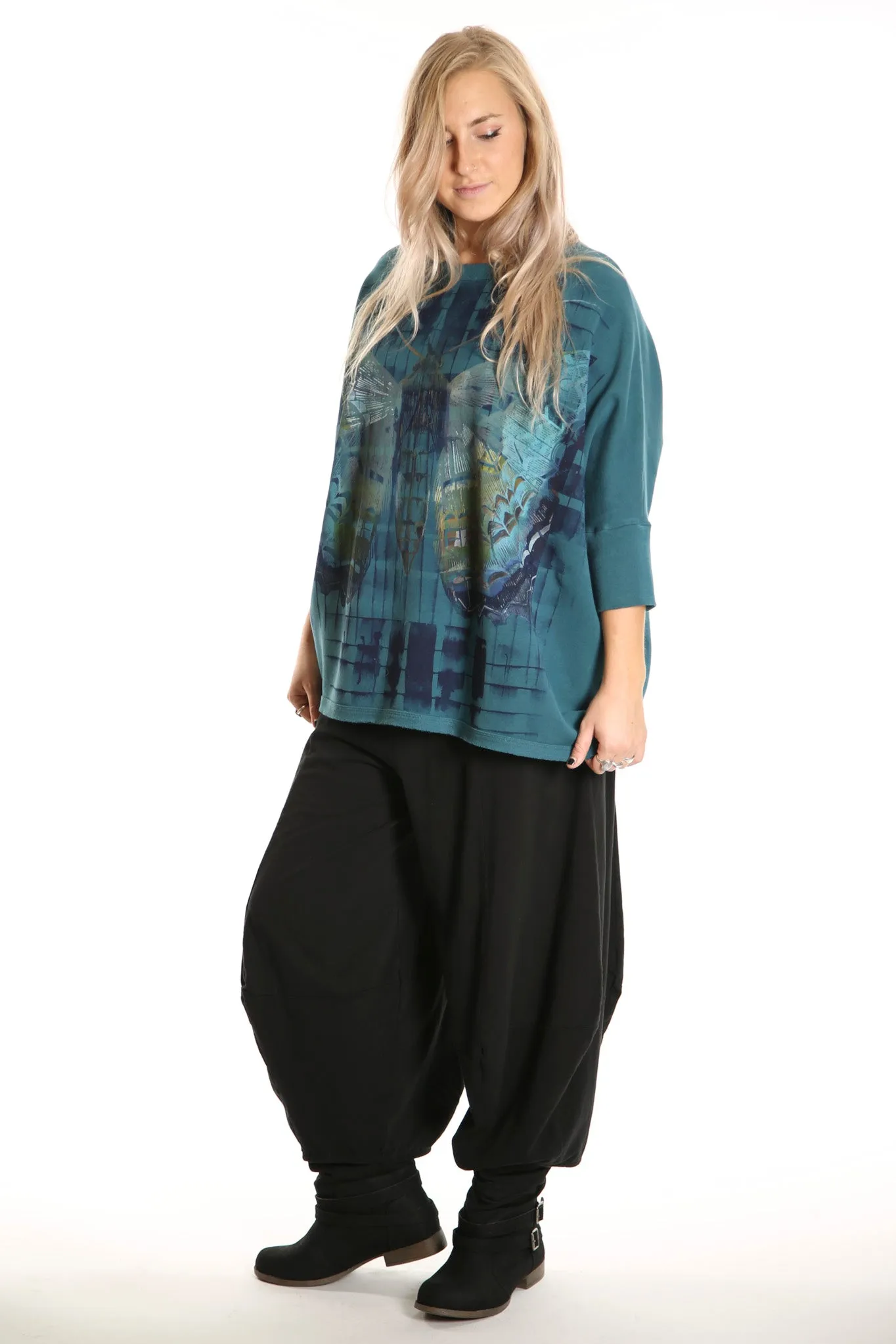 2210  Cozy Fleece Square Sweatshirt Printed Peacock Genus: Charaxes