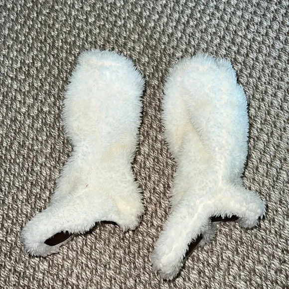 Ando Baby Shoes Teddy Leg Warmer Booties in Creme size 0-12 months