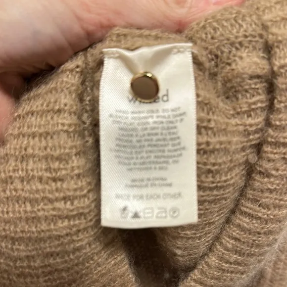 Aritzia Tan Cardigan with Cozy Texture and Relaxed Fit