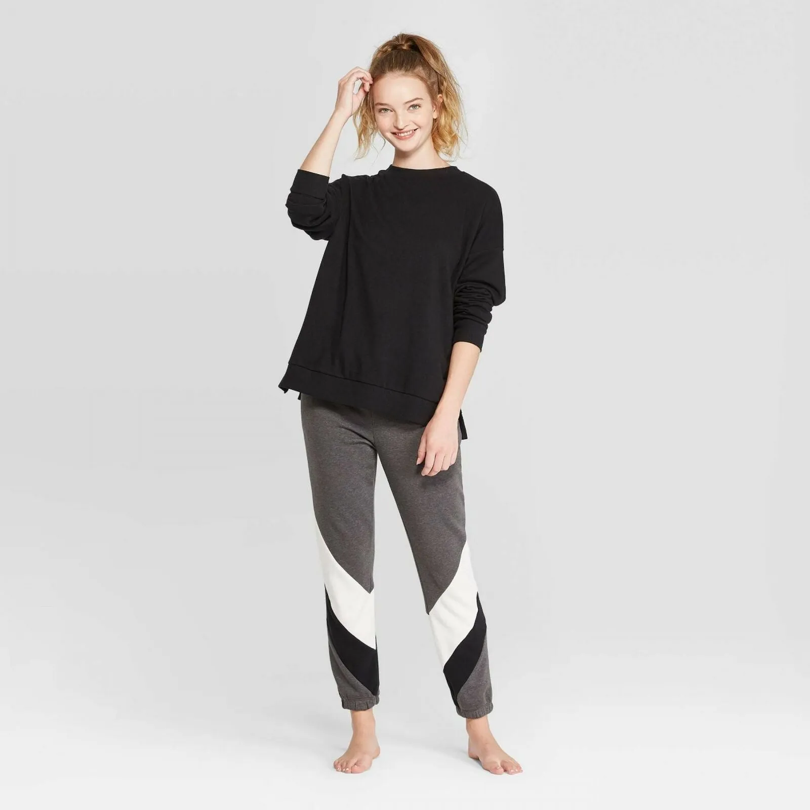 Colsie Women's Cozy Lounge Crewneck Sweatshirt