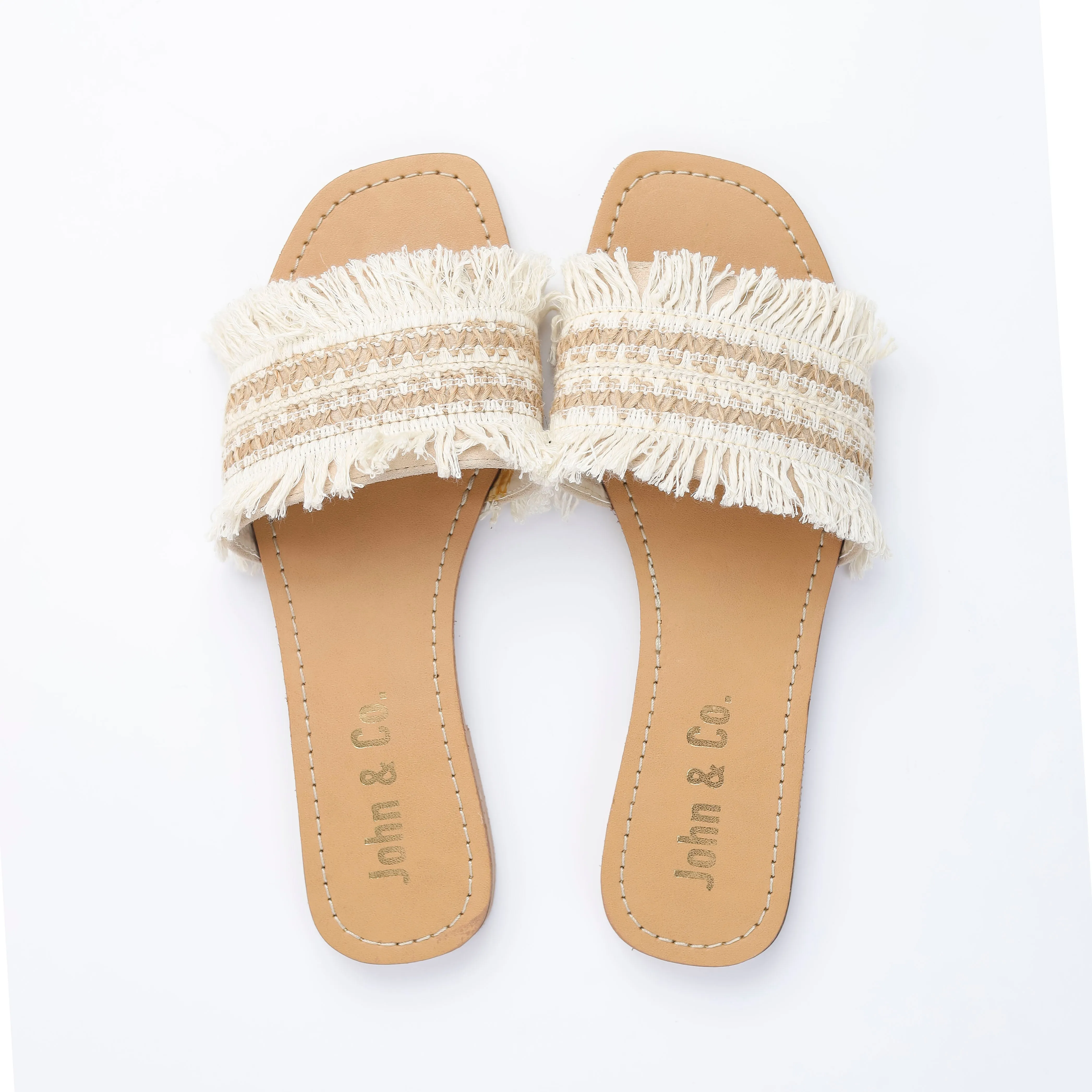 Essence shoe