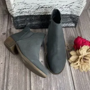 Kensie Gerona Booties 9