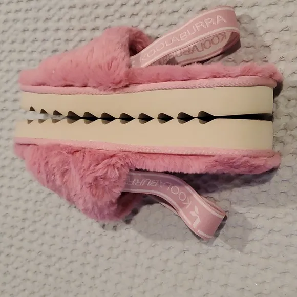 Koolaburra by UGG Slippers Size 2 (#1)