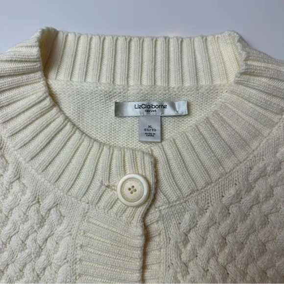 Liz Claiborne Women's Cream Sweater