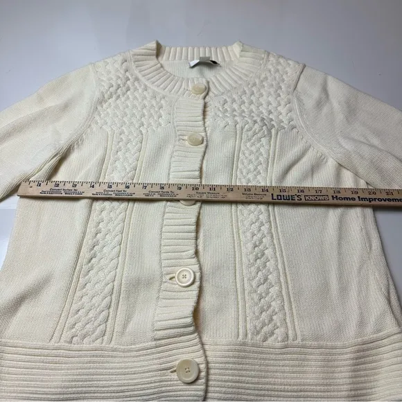 Liz Claiborne Women's Cream Sweater