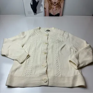 Liz Claiborne Women's Cream Sweater