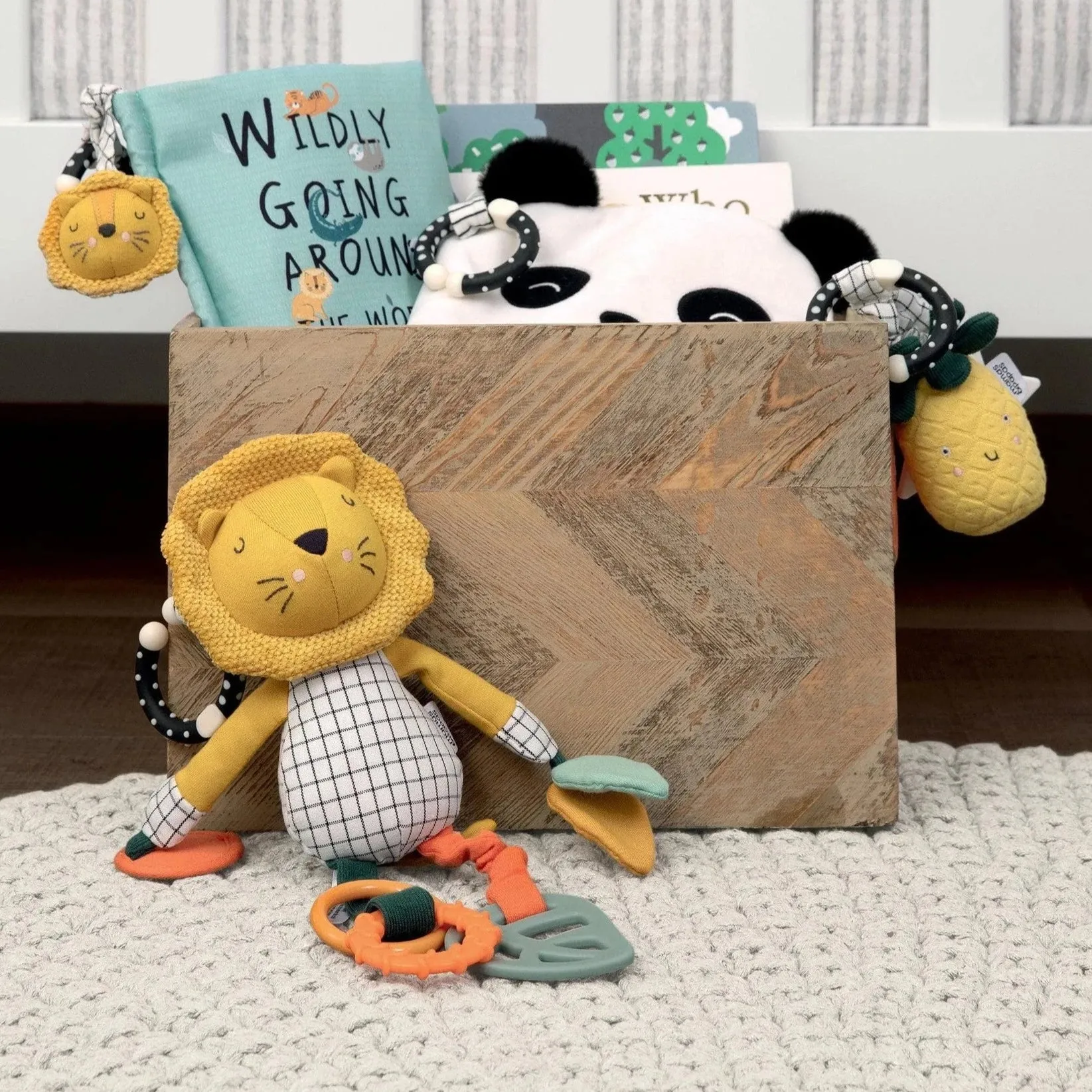 Mamas & Papas Wildly Adventures Educational Toy - Jangly Lion