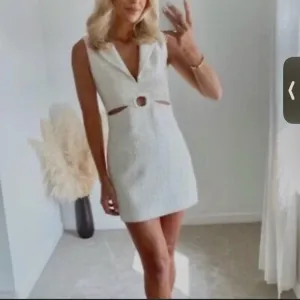 NWT Zara tweed cutout dress size medium Blogger Favorite
