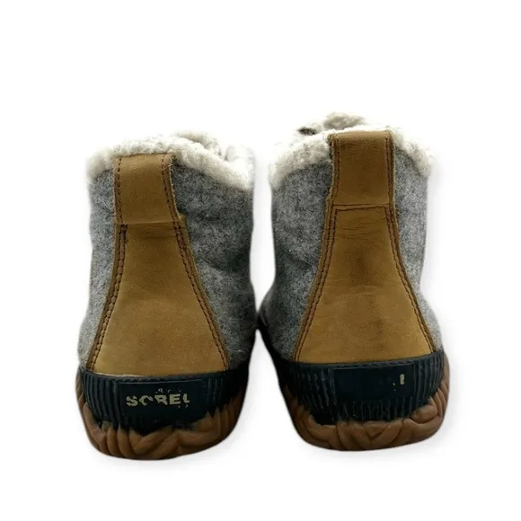 ☀️SALE☀️ Sorel Out n About Plus Waterproof Gray Wool Booties Size: 8.5