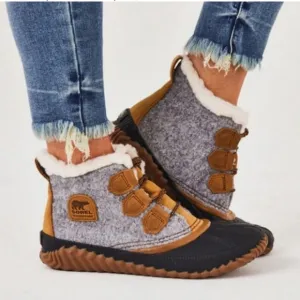 ☀️SALE☀️ Sorel Out n About Plus Waterproof Gray Wool Booties Size: 8.5