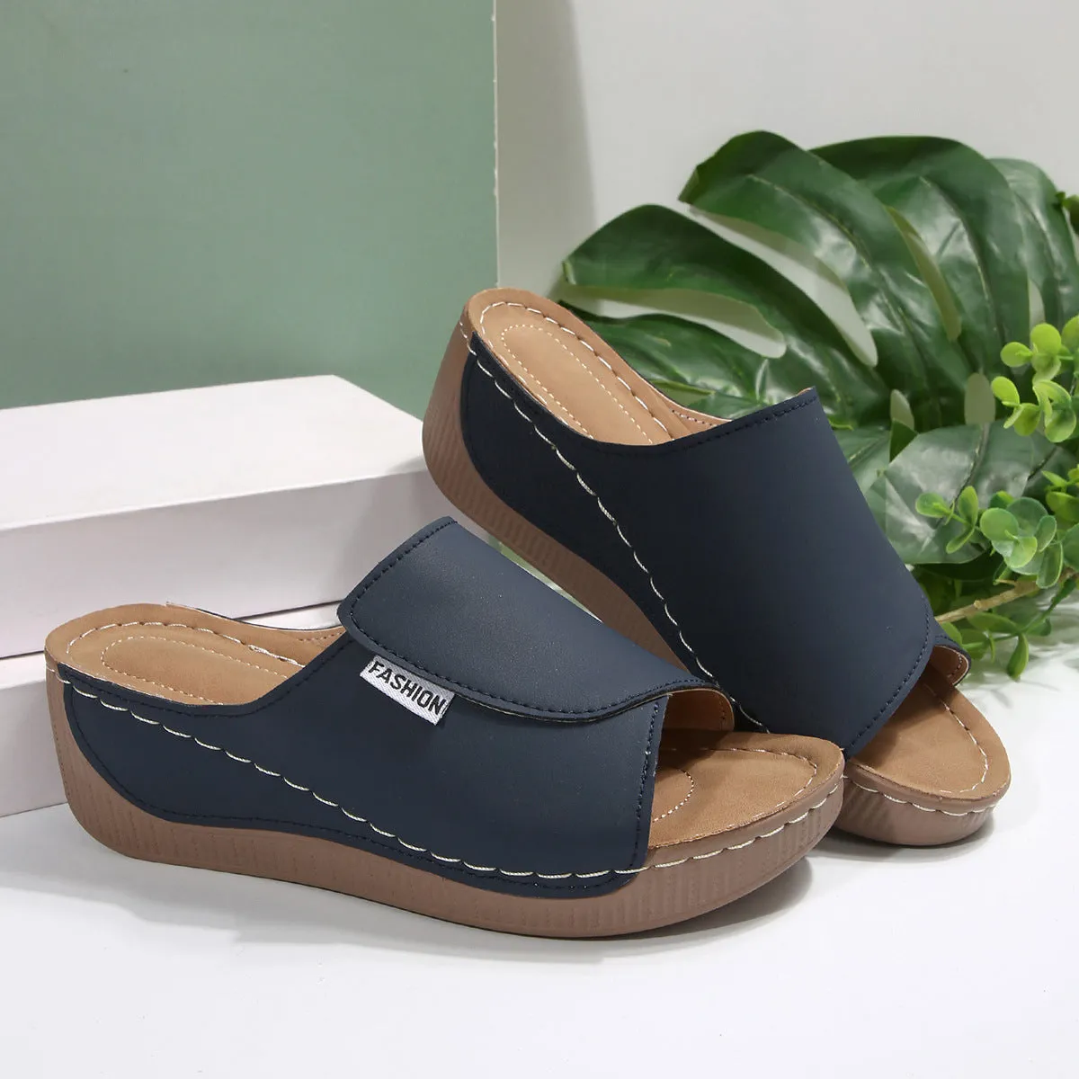 Simple Stylish Peep Toe Wedge Slippers