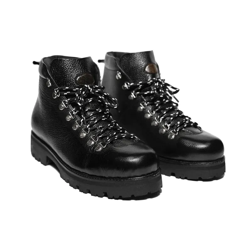 SOS HIKING BOOTS in Black or Brown