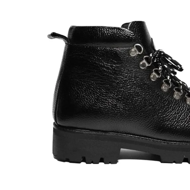 SOS HIKING BOOTS in Black or Brown