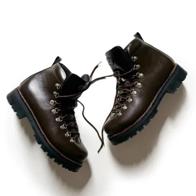 SOS HIKING BOOTS in Black or Brown
