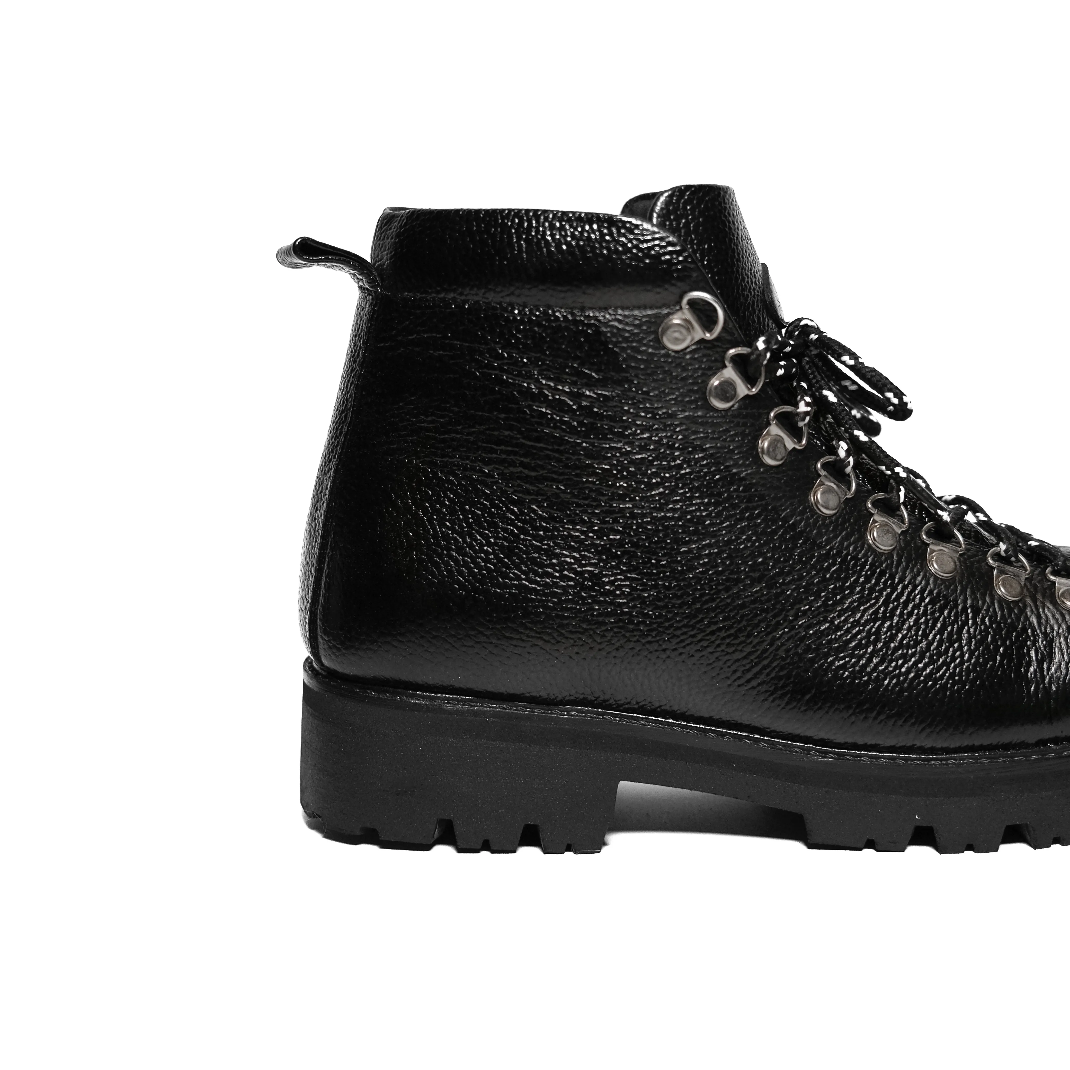 SOS HIKING BOOTS in Black or Brown