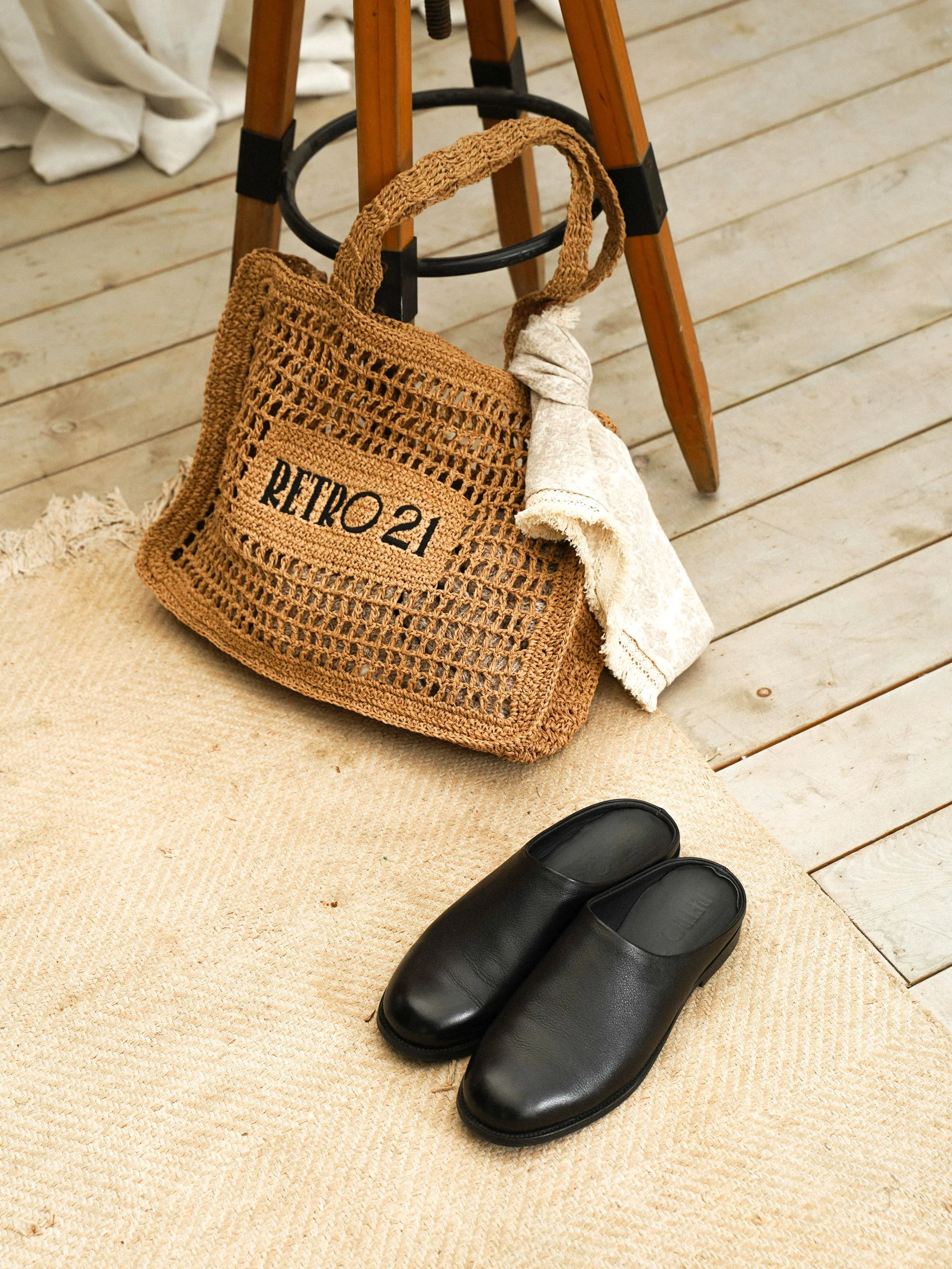 Square Toe Leather Derby Slippers