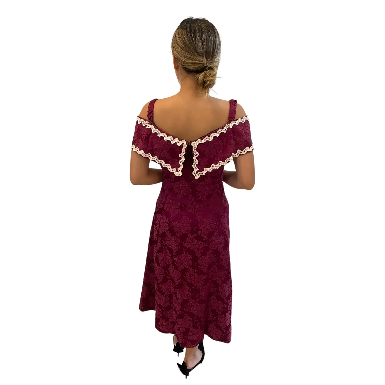 The Marooned Victorian Lass